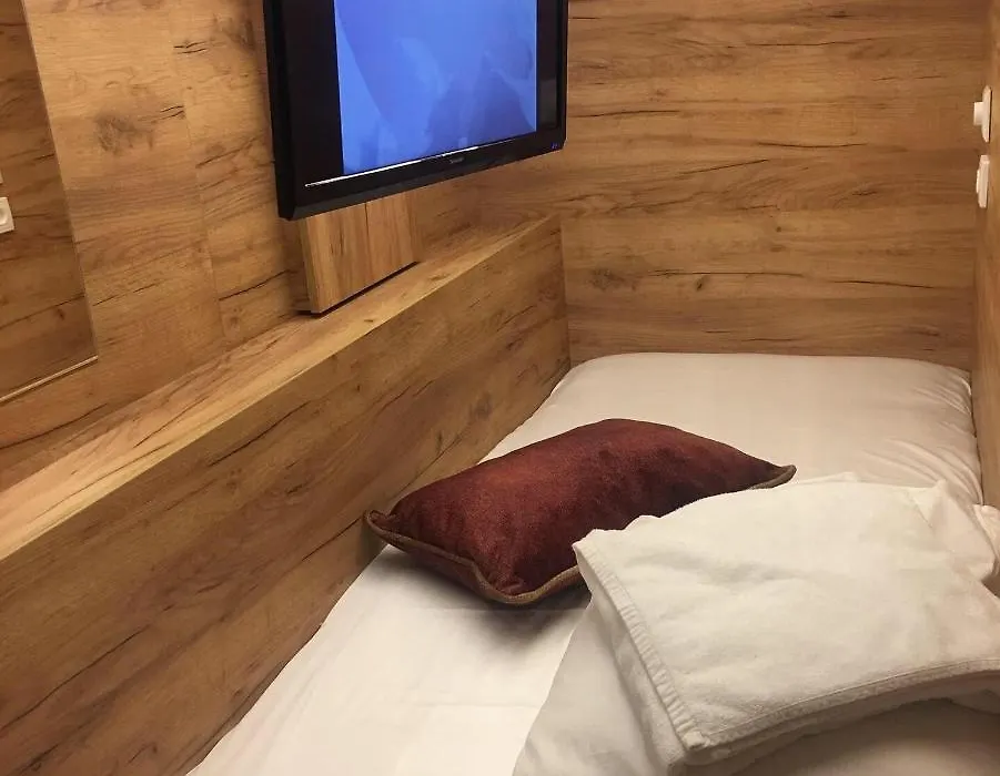 Capsule Hostel Top Wenceslas Square-1