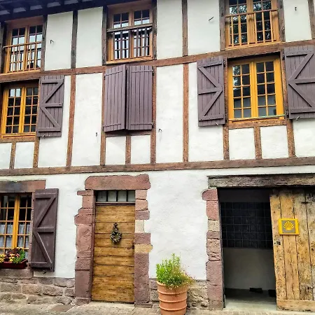 Gite de la Porte Saint Jacques: a hostel for pilgrims-2