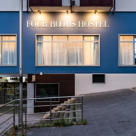 Four Rooms Hostel-3