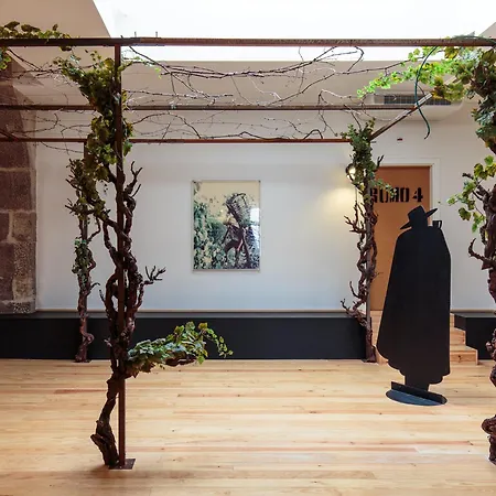 The House Of Sandeman-2