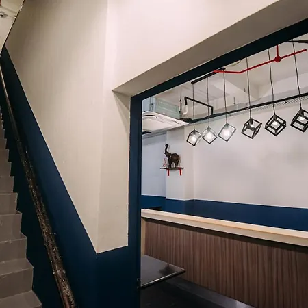 Bluewaters Pods 38 Hongkong St-2
