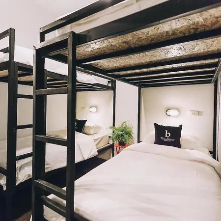 Bloomz Hostel-3