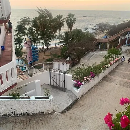 La Coral Beach House-3