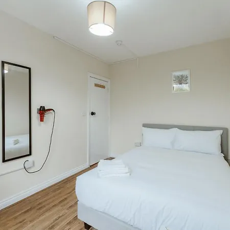 Mile End Rooms 57A-2