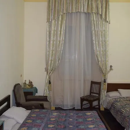 Clement'S House Hostel-3