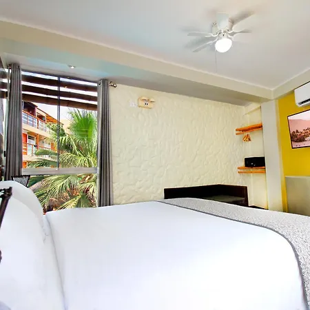 Banana'S Adventure Hostel-3