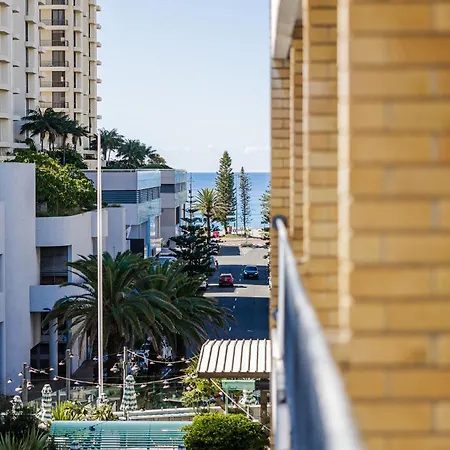 Bunk Surfers Paradise 18-35 Backpacker Hostel (Adults Only)-2