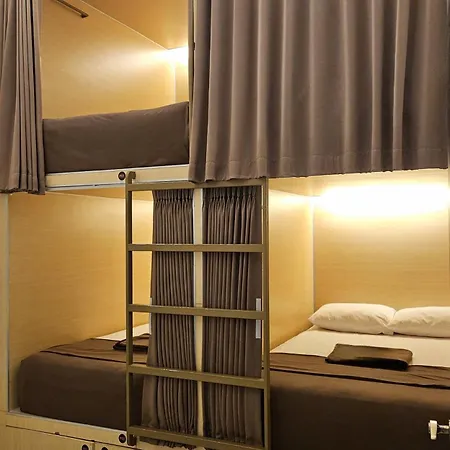 Fora Capsule Hostel Tuban Kuta Bali-2