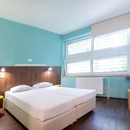 Safestay Bratislava Presidential Palace-2