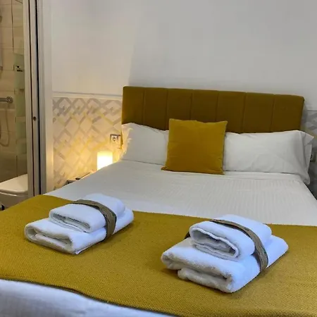 INSIDEHOME Valladolid Centro -Hab con baño privado en el centro y OPCION DE PARKING--2