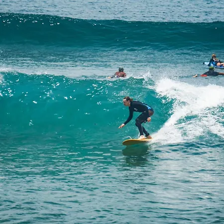 Surf & Party - Hostel Somewhere Else-3