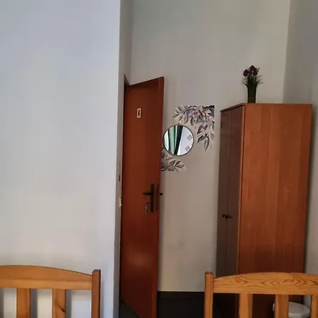 Green Cat Rooms-2