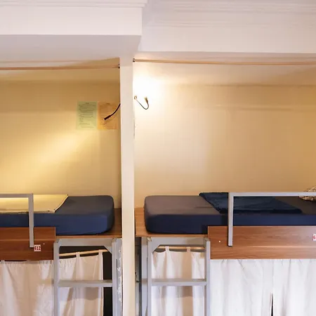 9 Hostel And Suites-3