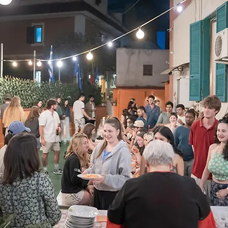 Naples Experience Hostel - Age Limit 18-28-3