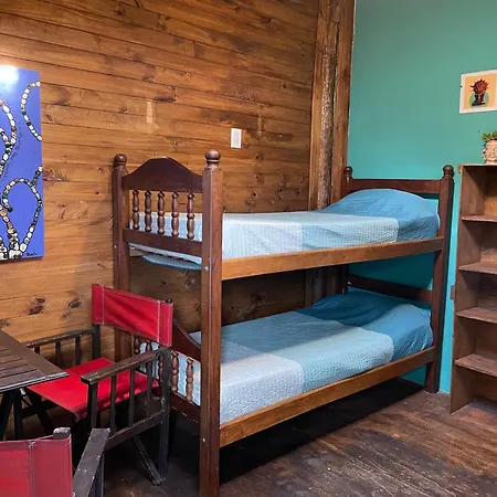 Zeppelin Art-Hostel-3