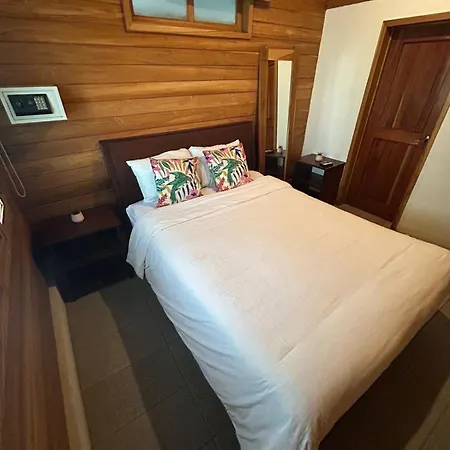 Casa Aura Beachfront B&B-2