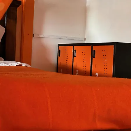 82Hostel-2