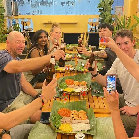 Saigon Authentic Hostel: Rooftop Retreat with Culinary Experiences-3
