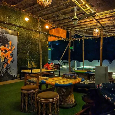 Hobbit House Hostel-2