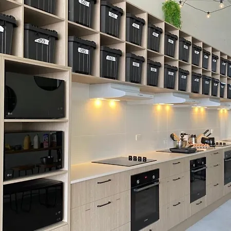 Capsuleaccom Hostel-2