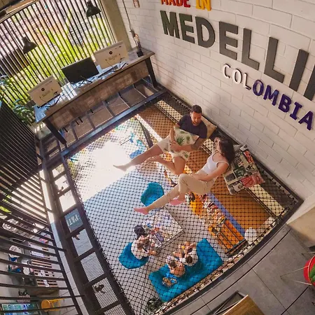 Los Patios Hostel Medellin-3