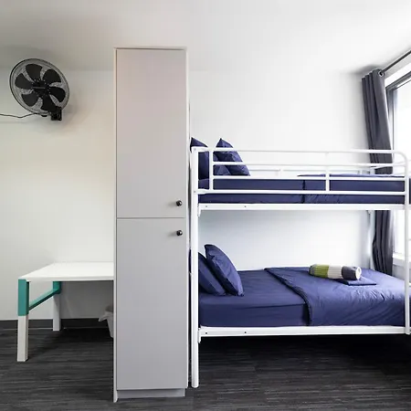 Spin Off Hostel-3