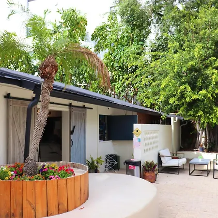 Aloh Seaside Women'S Hostel-2