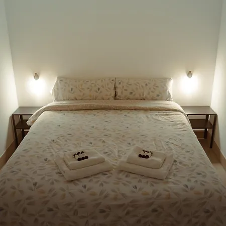 Only for Women Hostel Madrid-Sol-2