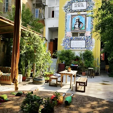 Tirana Backpacker Hostel-3