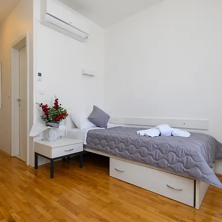 B&B Rooms Kampus-3