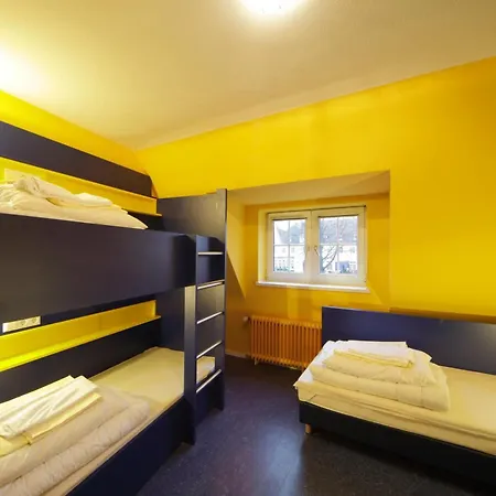 Bed'Nbudget Expo-Hostel Rooms-3