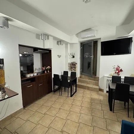 Amber Hostel-3