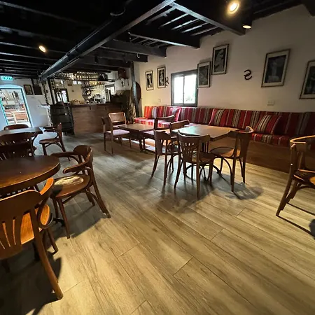 Al Yakhour Hostel-3