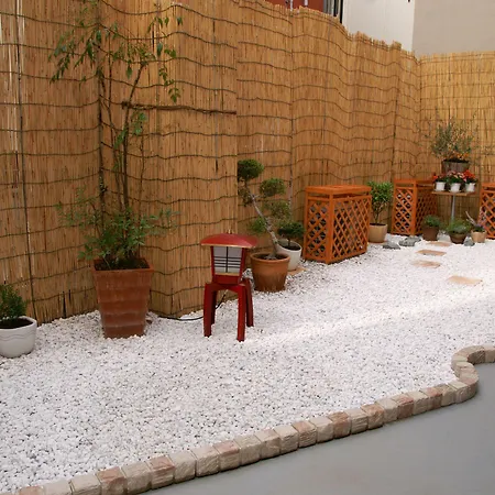 Hostel Zen-3
