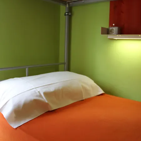 Jammin' Hostel & Bar Rimini-3
