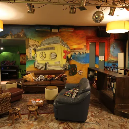 Jammin' Hostel & Bar Rimini-2