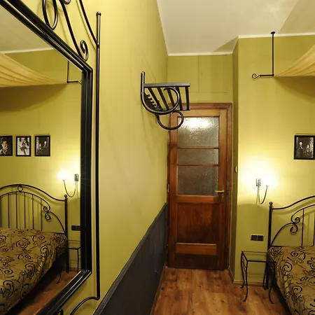 Hostel Deco-3