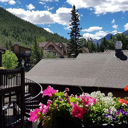 Banff International Hostel-2