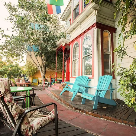 International Travelers House Hostel - Downtown San Diego Little Italy (Adults Only)-2
