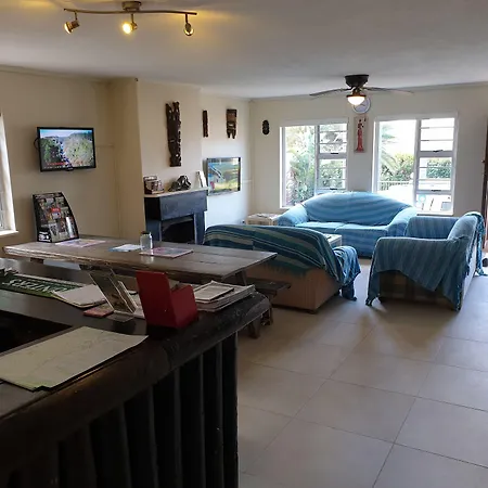Amakaya Backpackers Travellers Accommodation-2