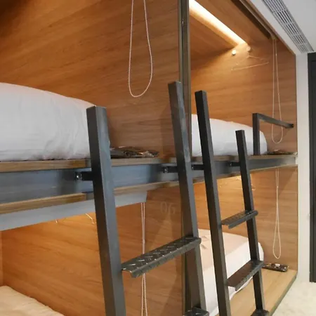 Bouti City Capsule Inn-3