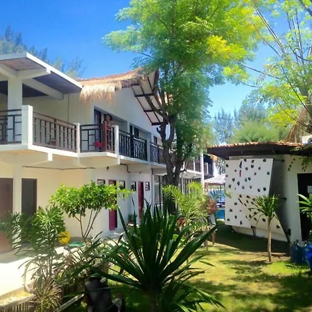 Gili Beach Bum Hostel-2