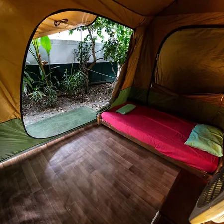 Dougies Backpackers Resort-3