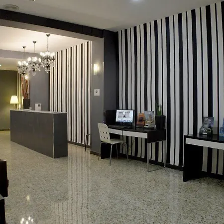 Quart Youth Hostel & Apartments-2