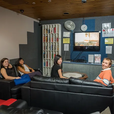 Blue Galah International Backpackers Hostel-3
