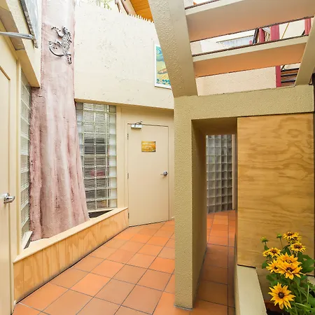 Tahuna Pod Hostel-2