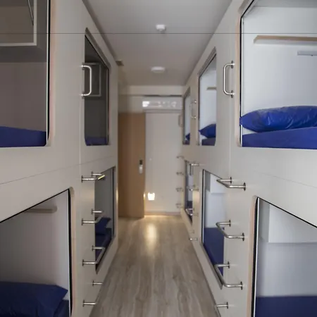 Hostel Cross (Adults Only)-3