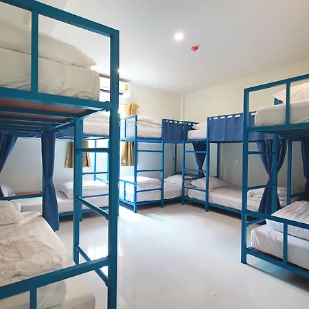 Happy Hostel-2