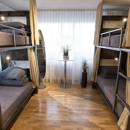 B14 Hostel-2