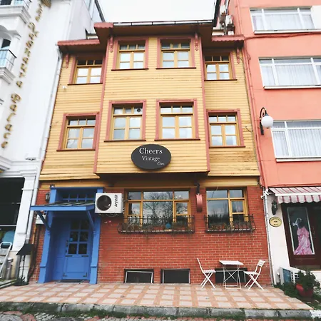 Cheers Vintage Hostel-3